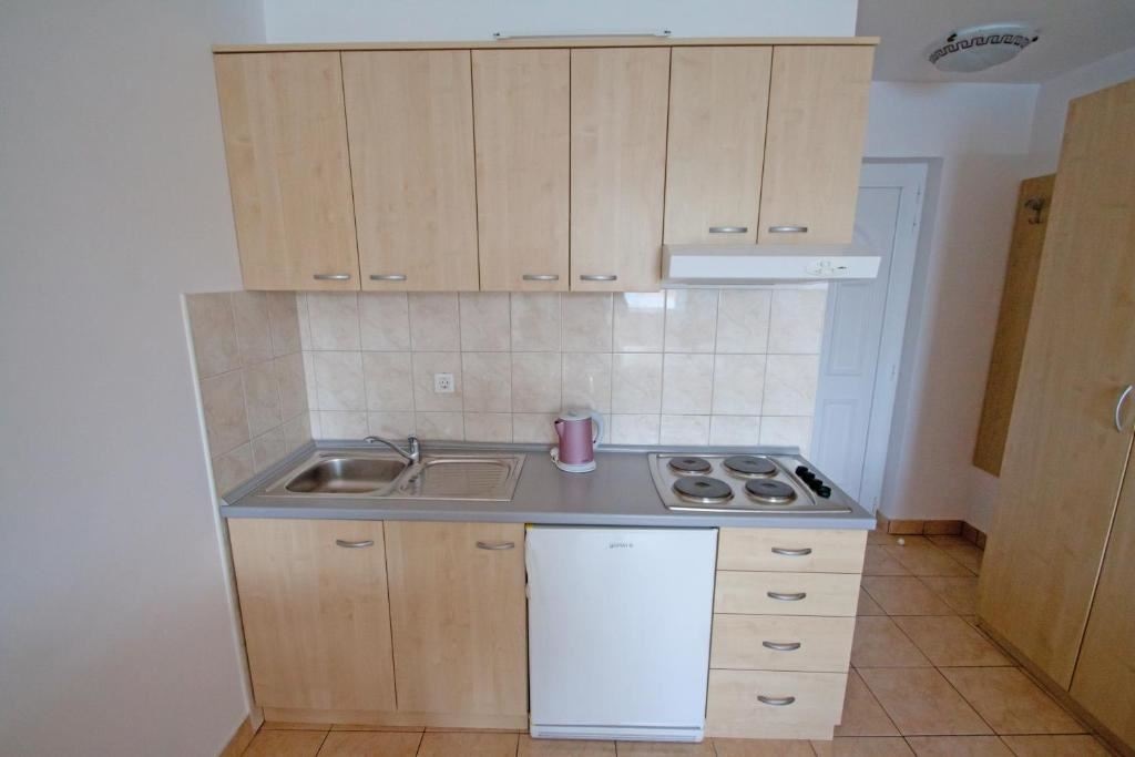 rooms-grand-familysuite-seaview