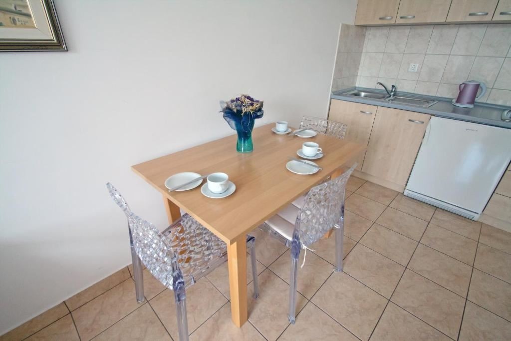 rooms-grand-familysuite-seaview