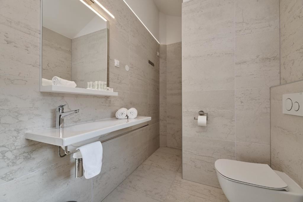 rooms-double-standard-room