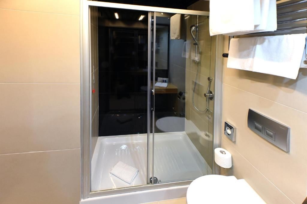 rooms-double-standard-room-park-view