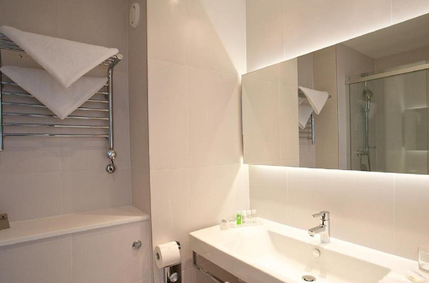 rooms-double-premium-room-seaside-balcony