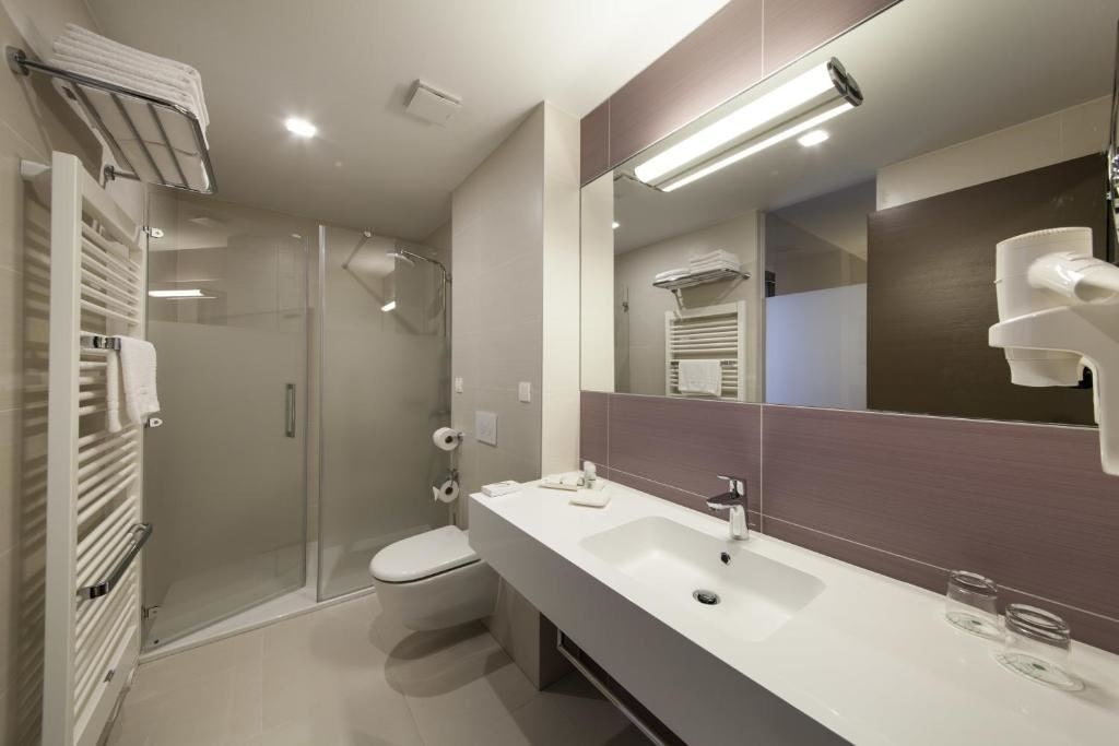 rooms-suite-seaview-balcony