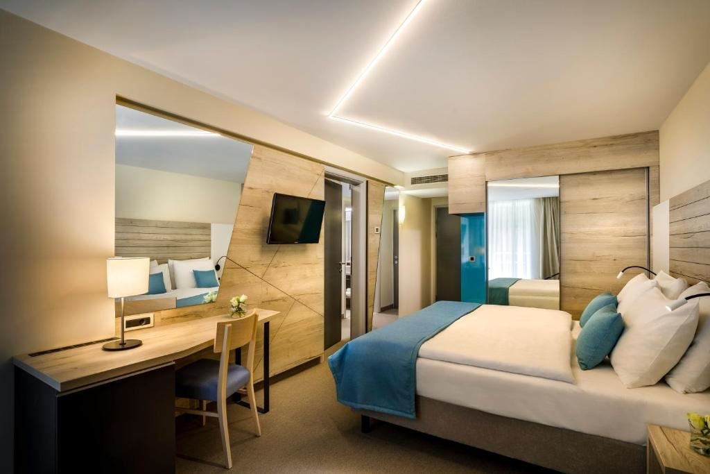 rooms-2-connectingrooms-superior-familyroom-park-view-balcony