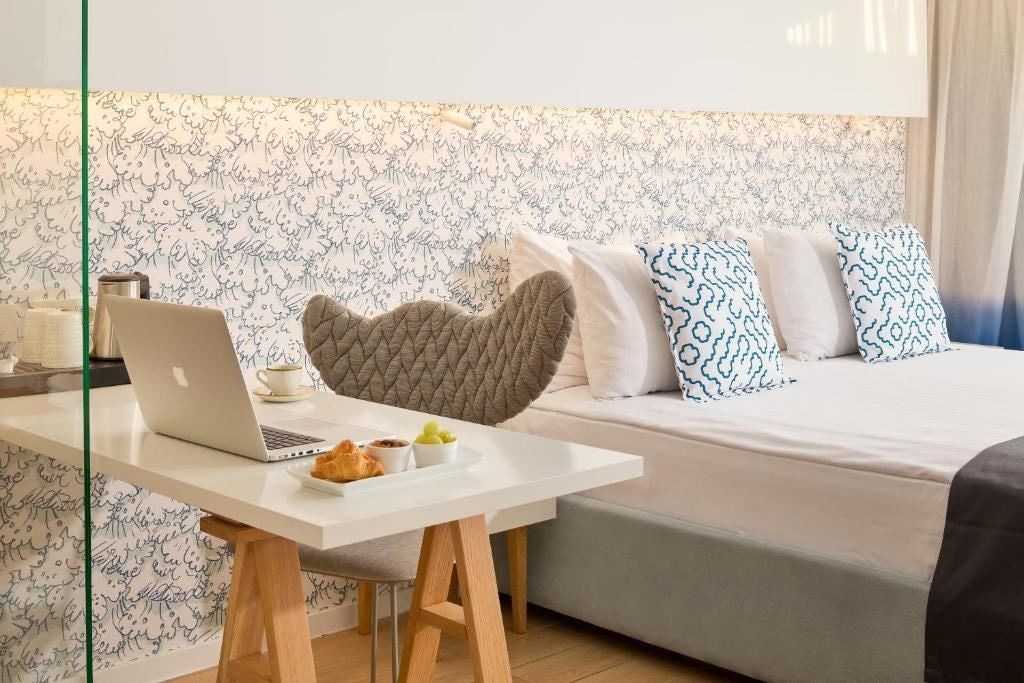 rooms-standard-room-balcony-or-terrace