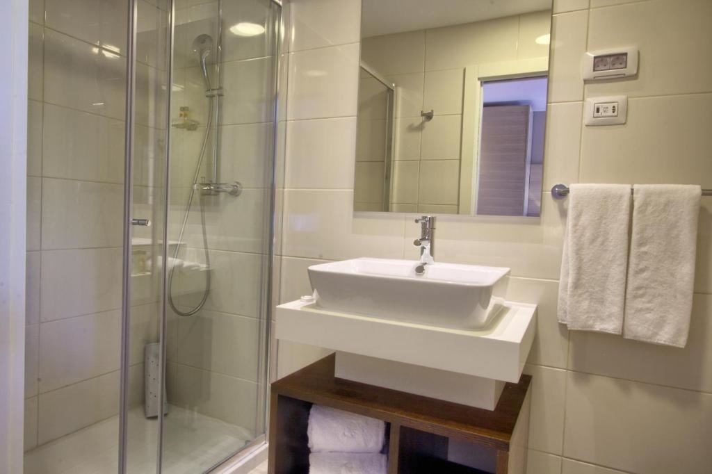 rooms-standard-room-balcony-or-terrace