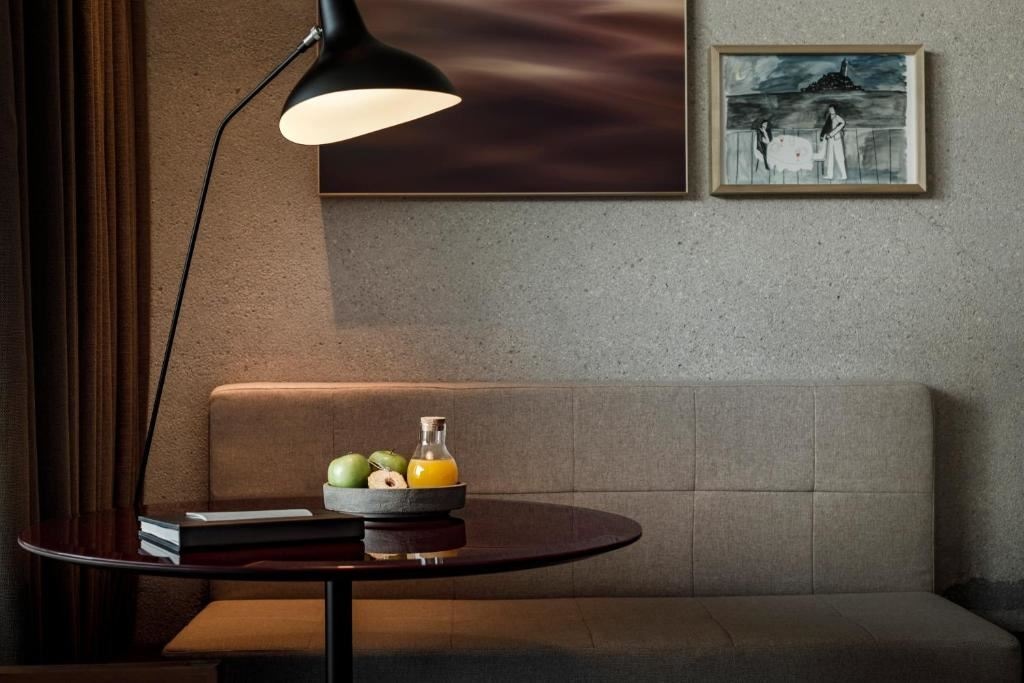 rooms-double-deluxe-room-seaview-balcony