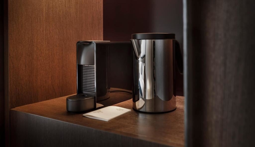 rooms-double-premium-room-seaview-balcony