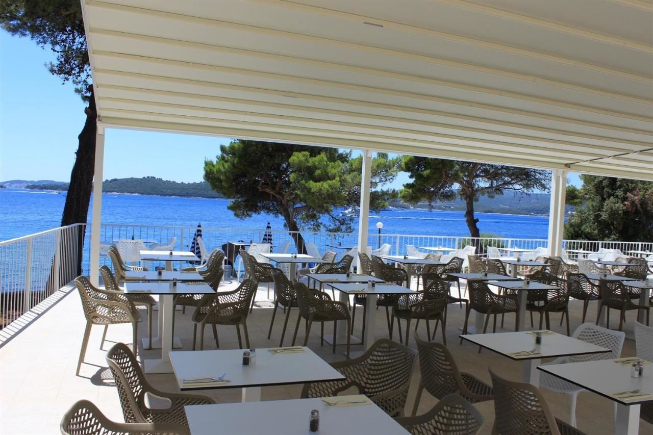 restaurants-restaurant