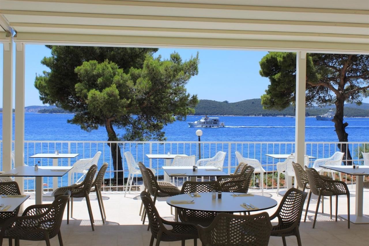 restaurants-restaurant