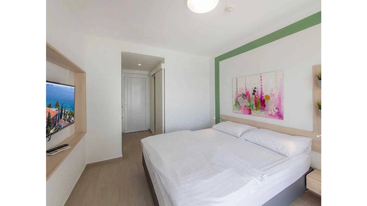rooms-comfort-room-seaside-balcony