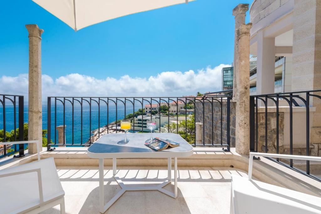 rooms-superior-room-sea-view-balcony-or-terrace