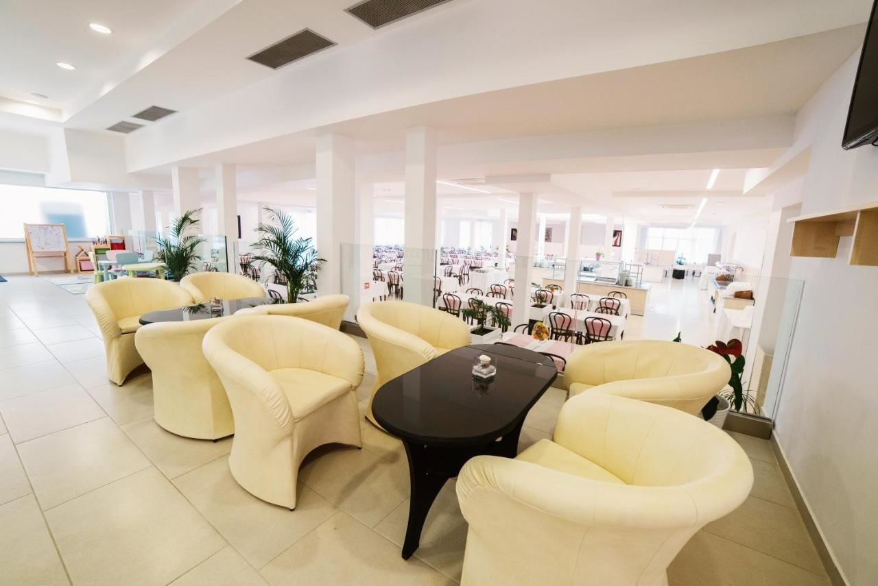 restaurants-restaurants