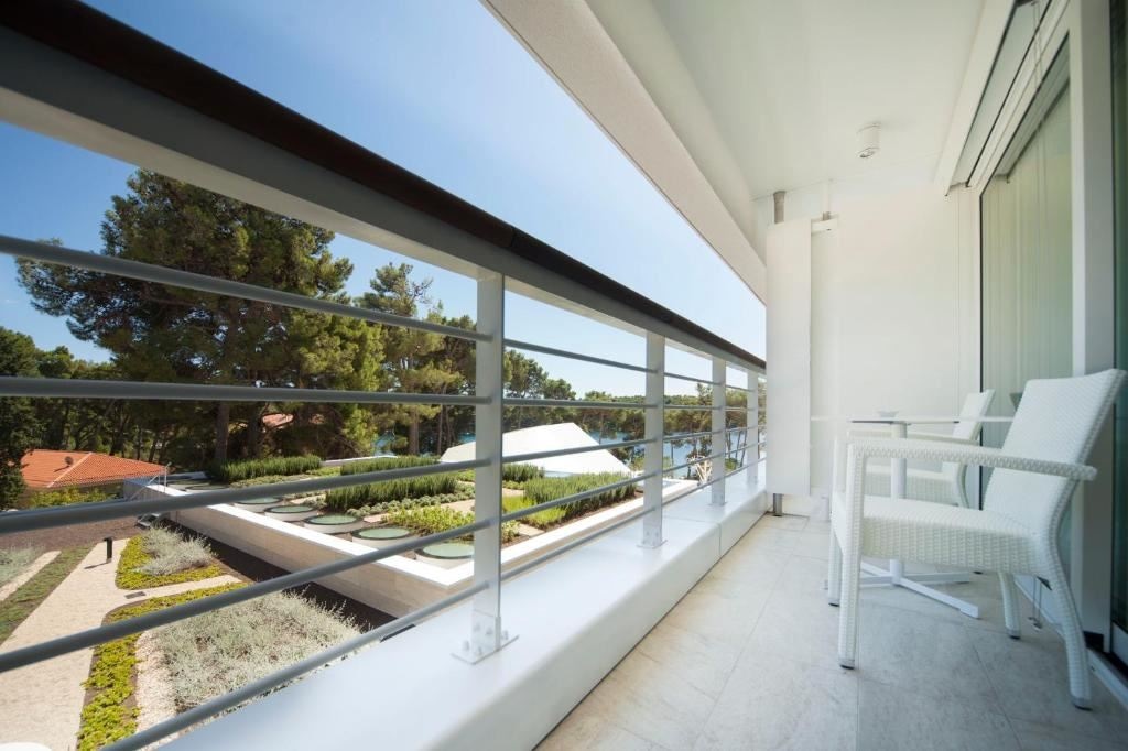 rooms-double-superior-room-park-view-balcony