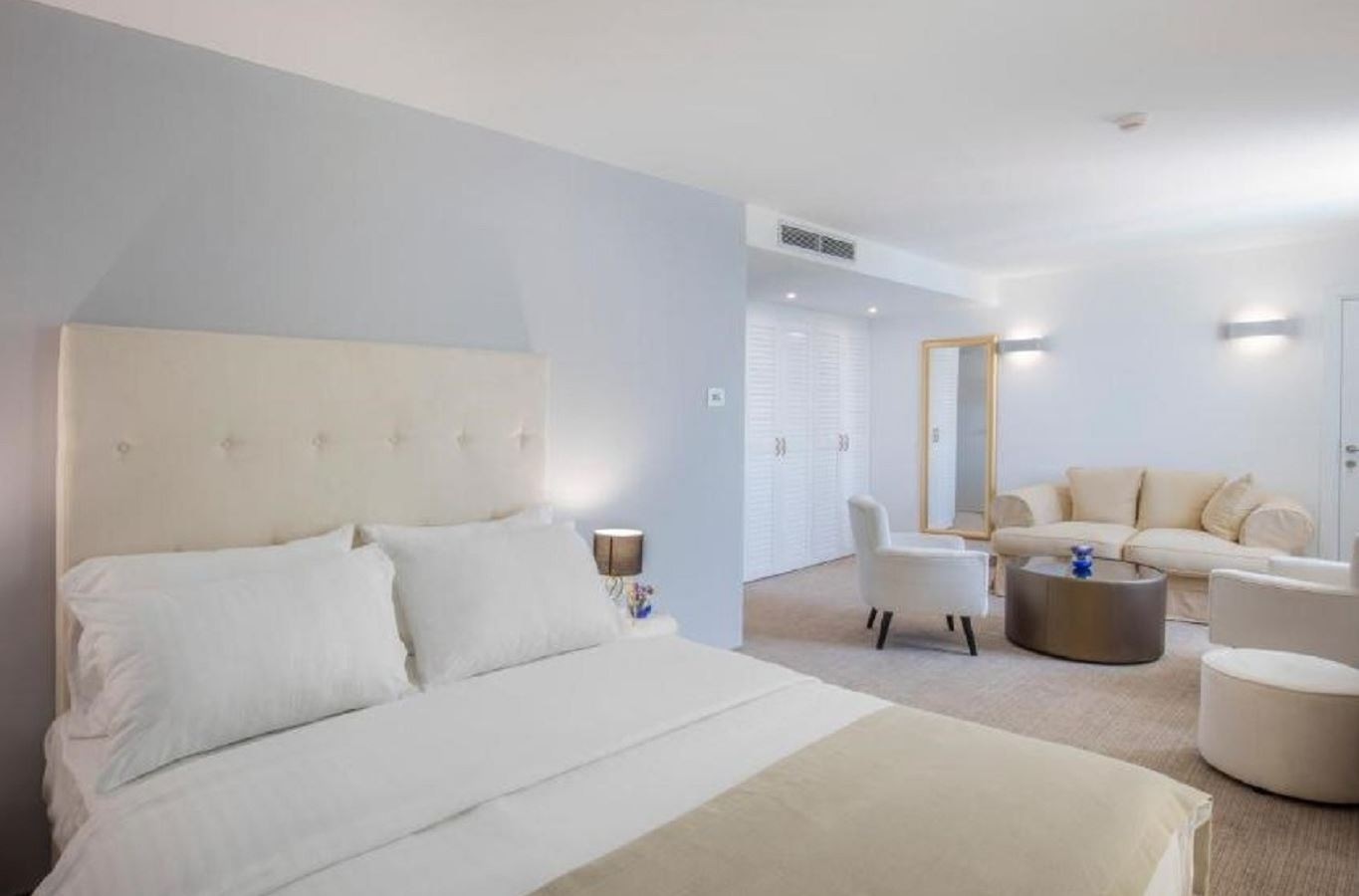 rooms-suite-seaview-balcony