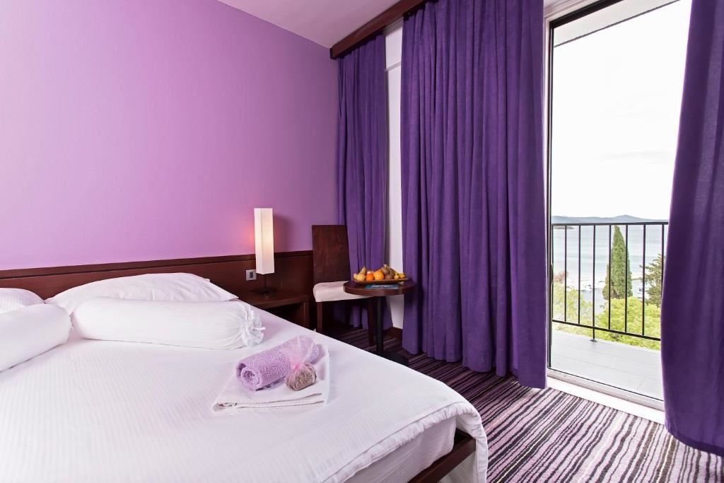 rooms-superior-room-balcony