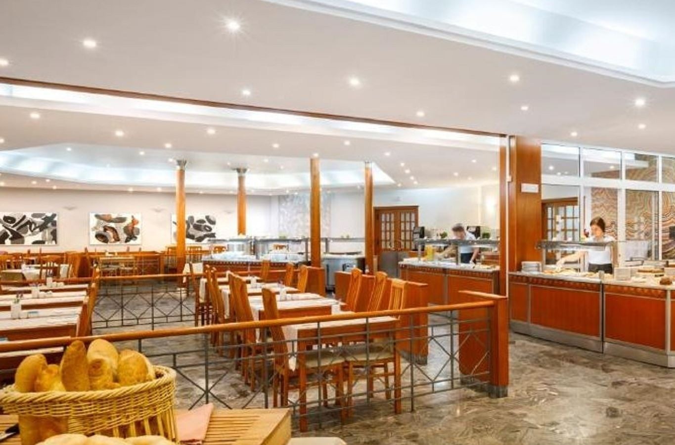 restaurants-restaurants