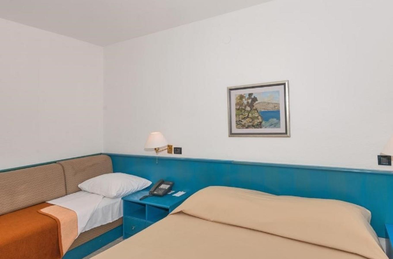 rooms-double-superior-room-seaside-balcony