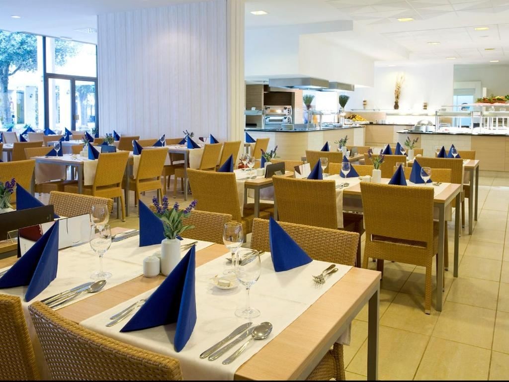 restaurants-restaurants