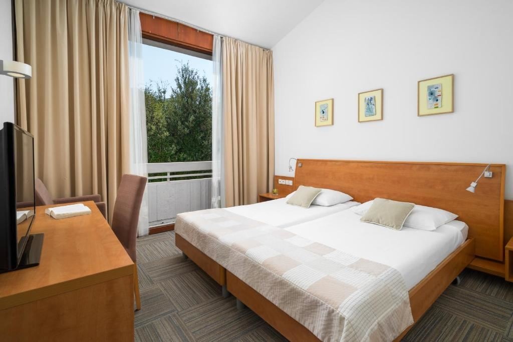 rooms-classic-room-park-view