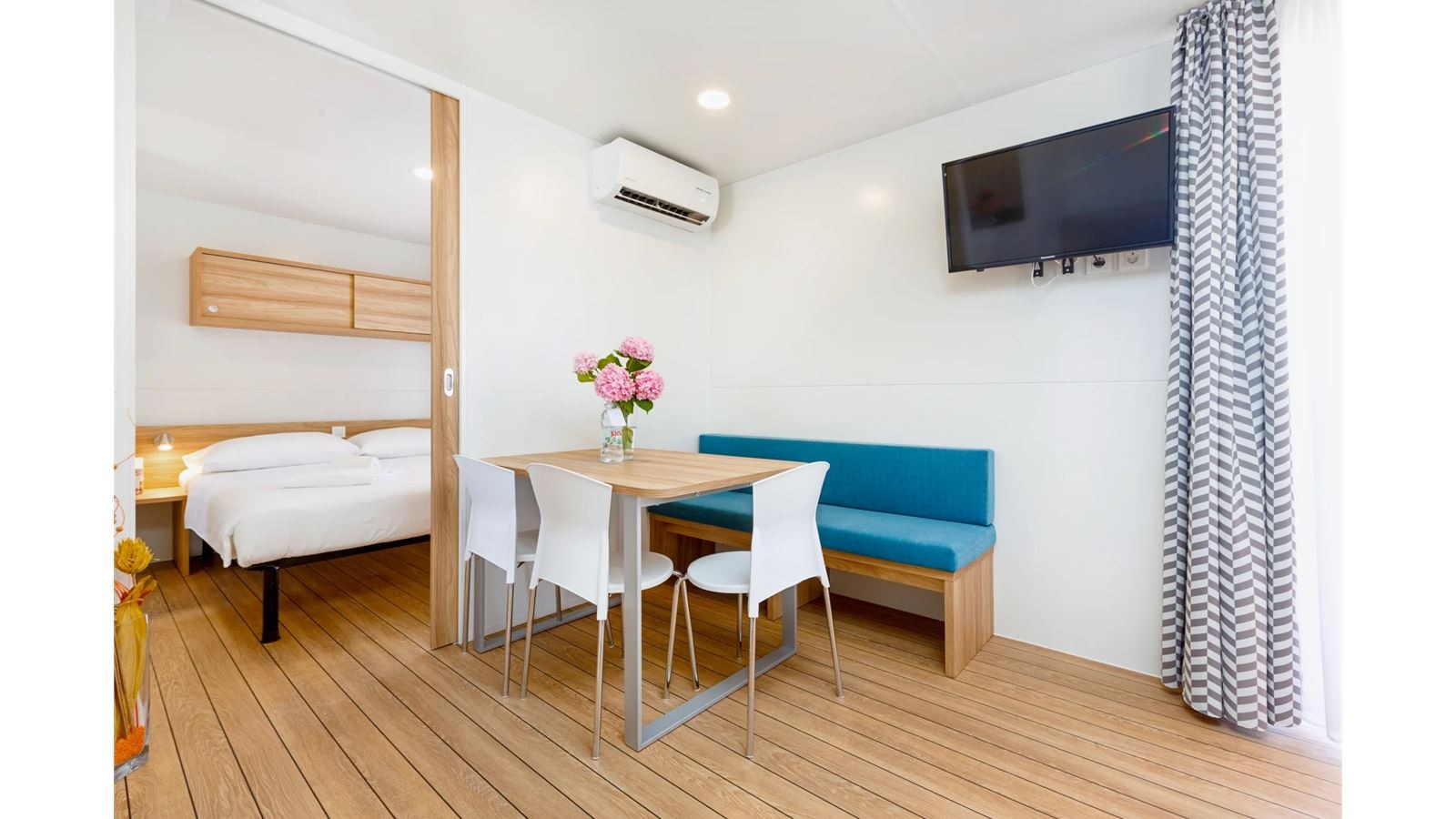 rooms-2-bedroom-premium-mobile-home