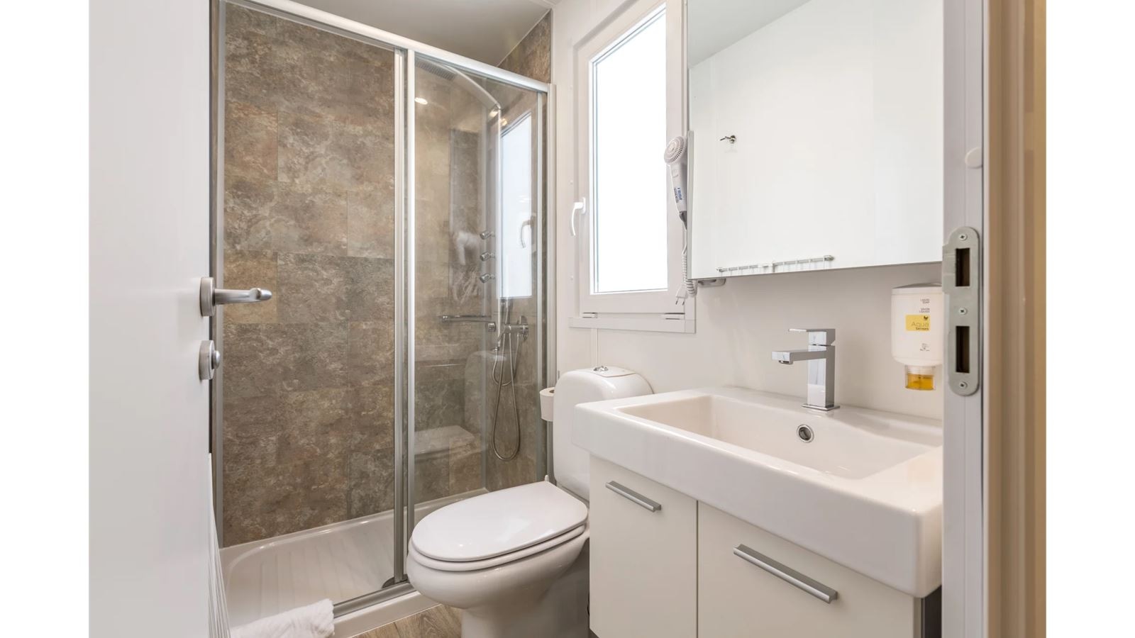 rooms-3-bedroom-premium-mobile-home