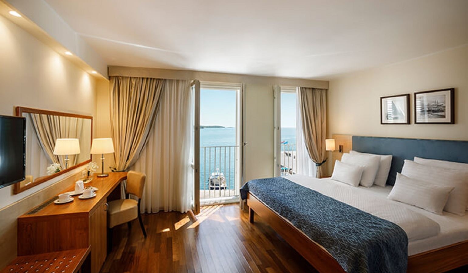 rooms-classic-room-seaview