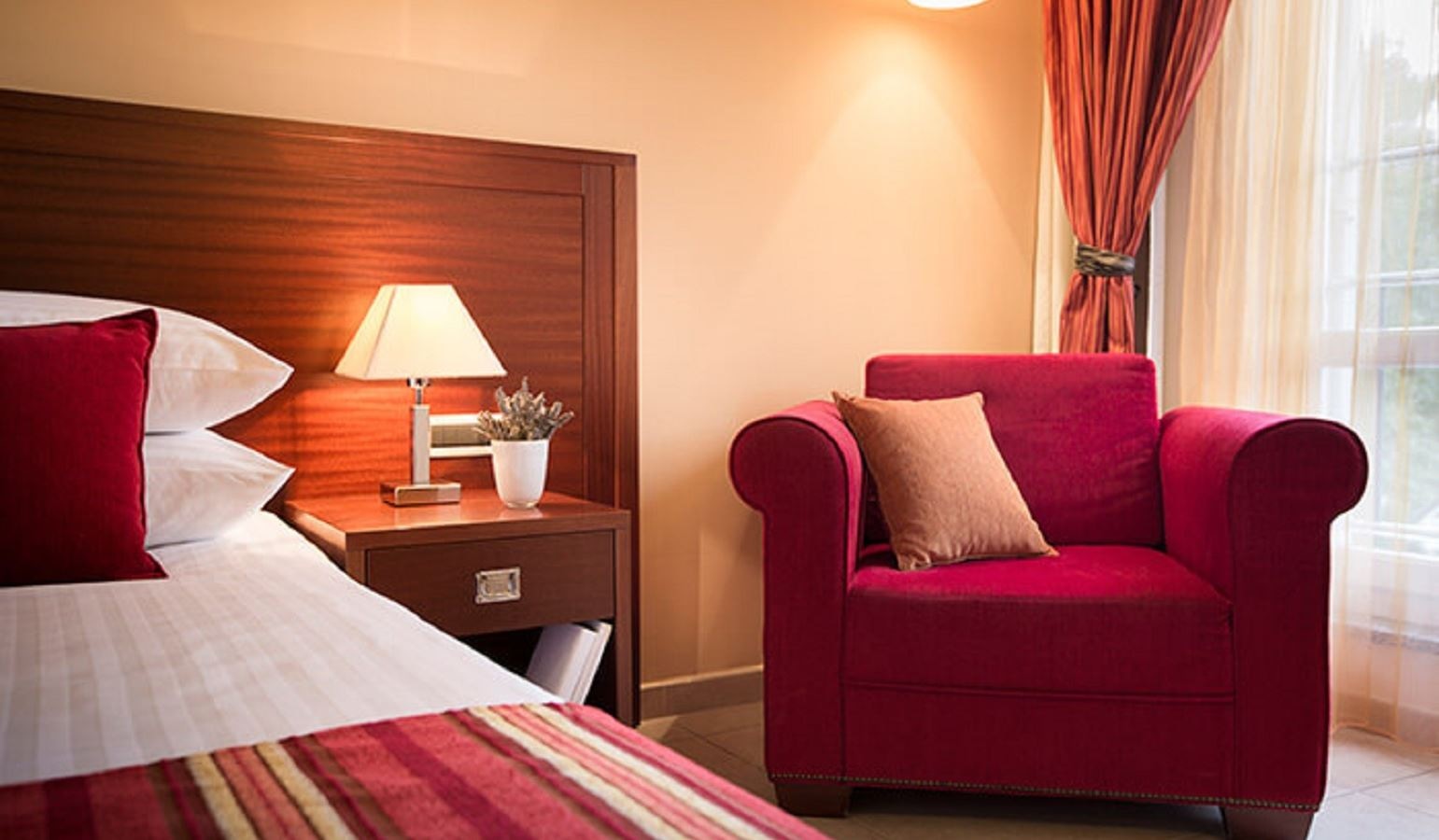 rooms-triple-classic-room