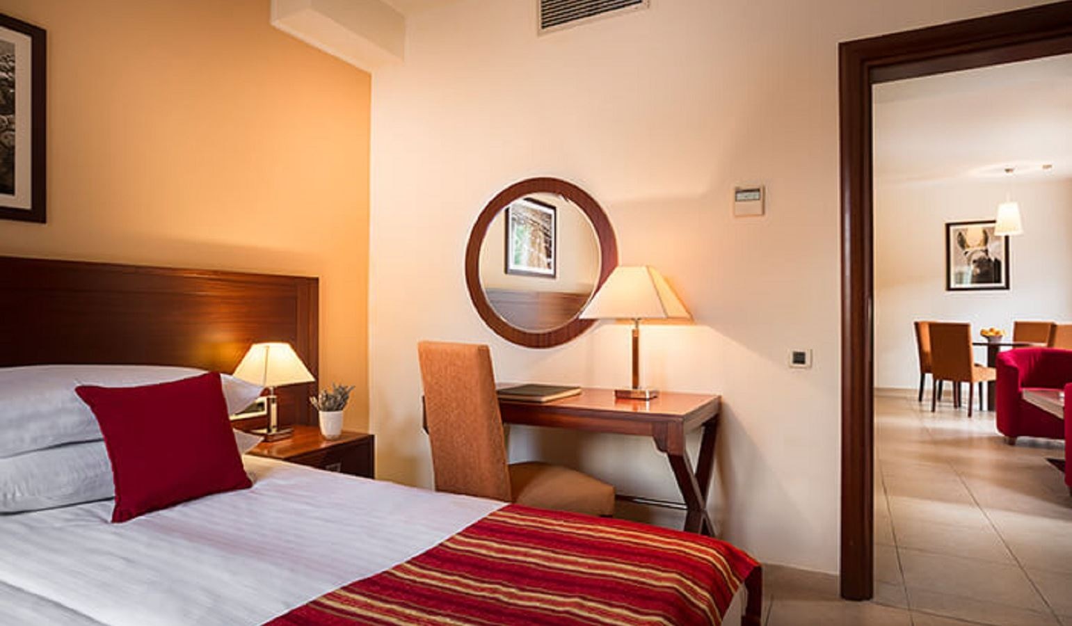 rooms-superior-apartment-balcony