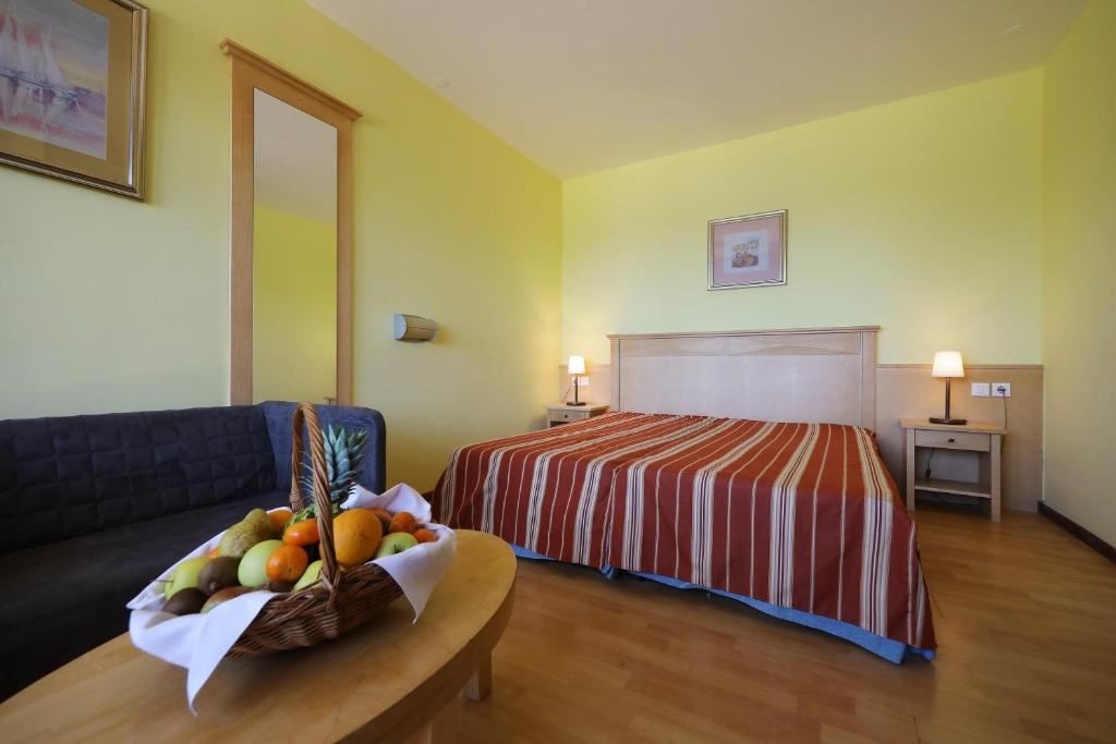 rooms-family-room-seaside