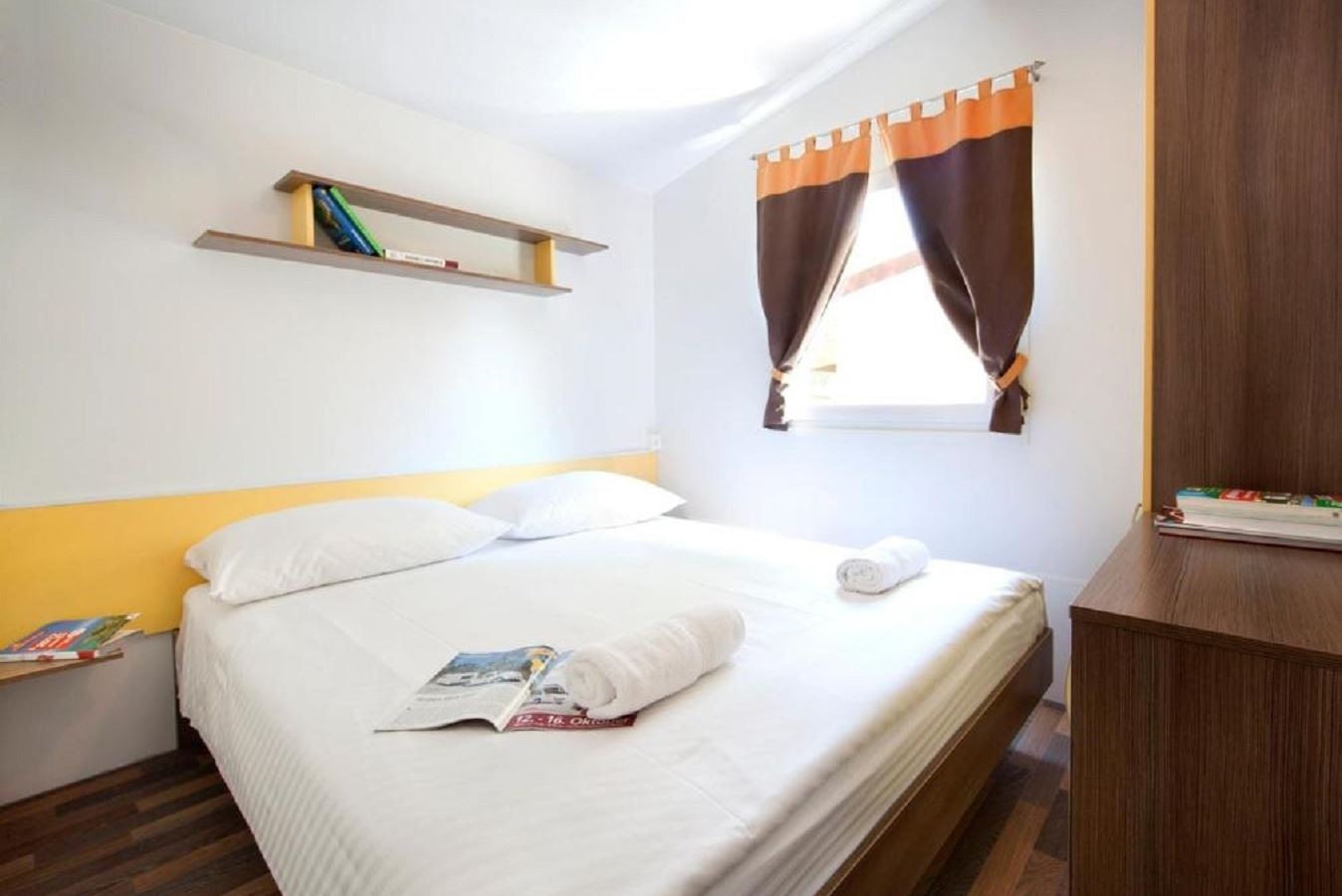 rooms-2-bedroom-premium-mobilehome