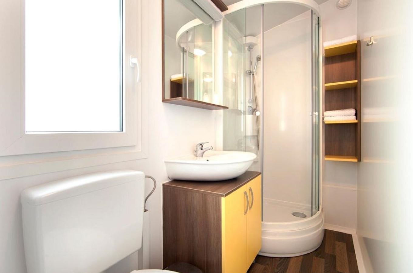 rooms-2-bedroom-premium-mobilehome