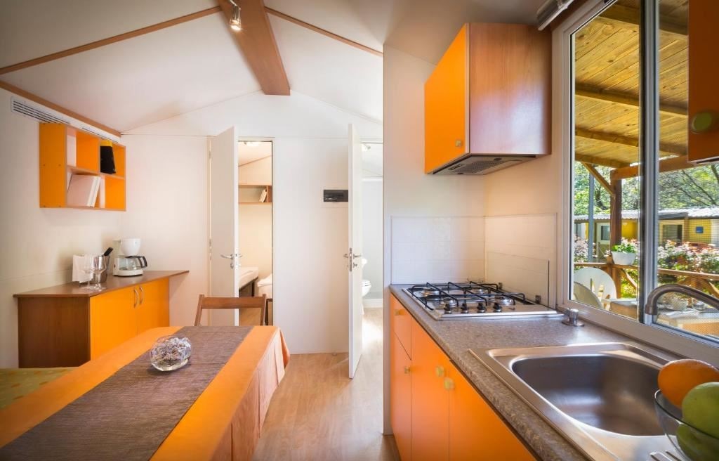 rooms-2-bedroom-standard-mobilehome