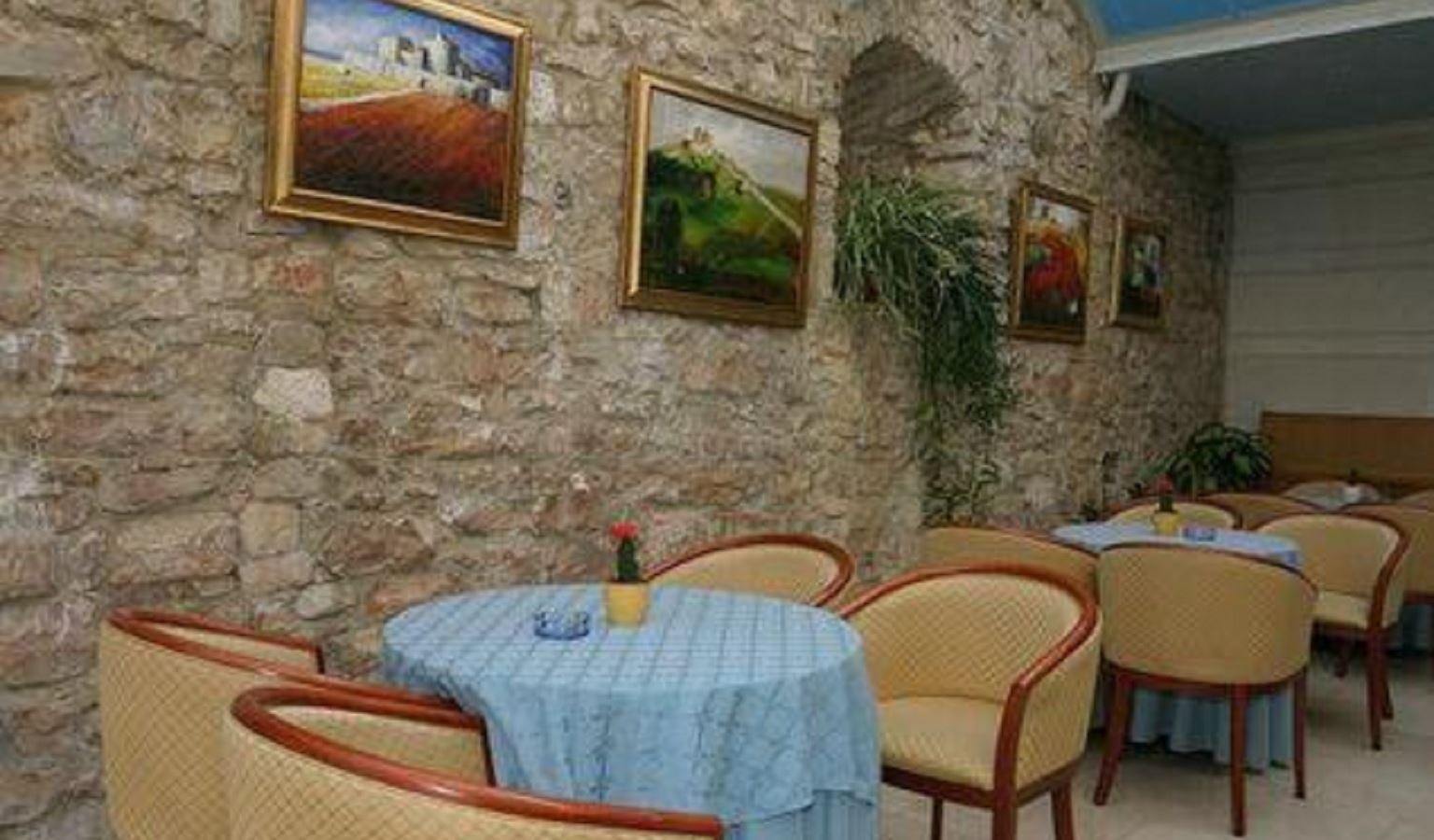 restaurants-restaurants