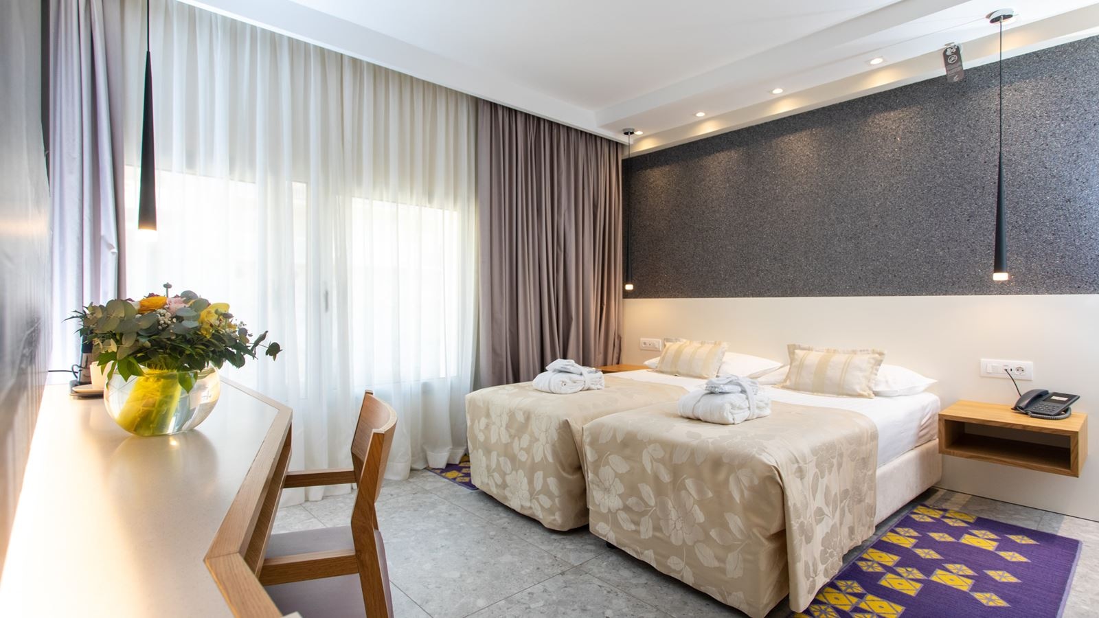 rooms-2-bedroom-family-room