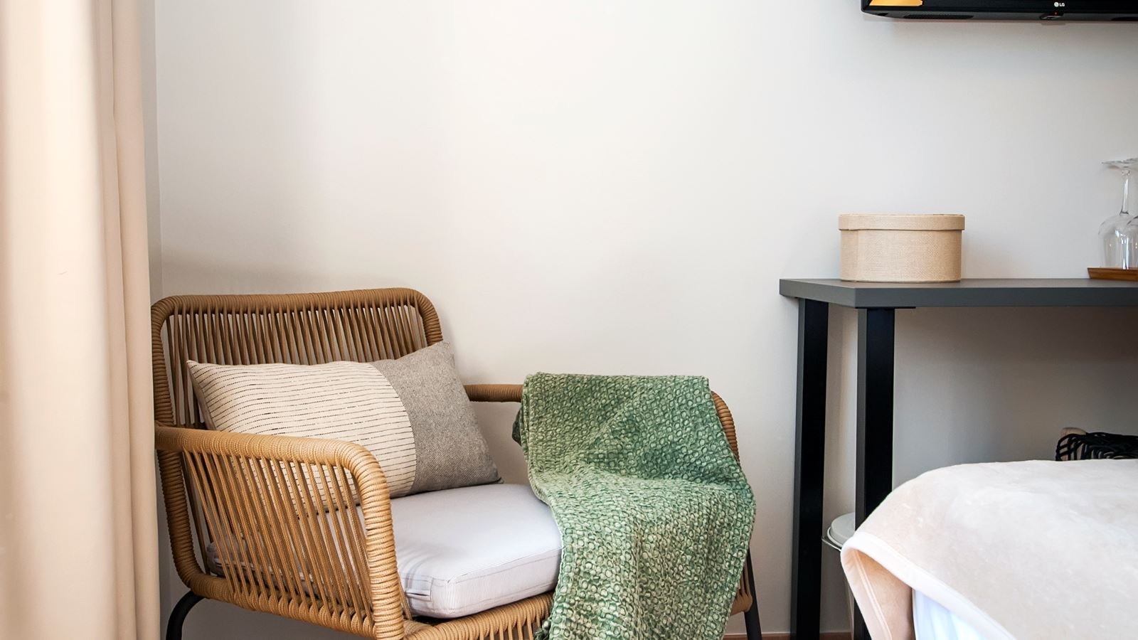 rooms-double-with-balcony