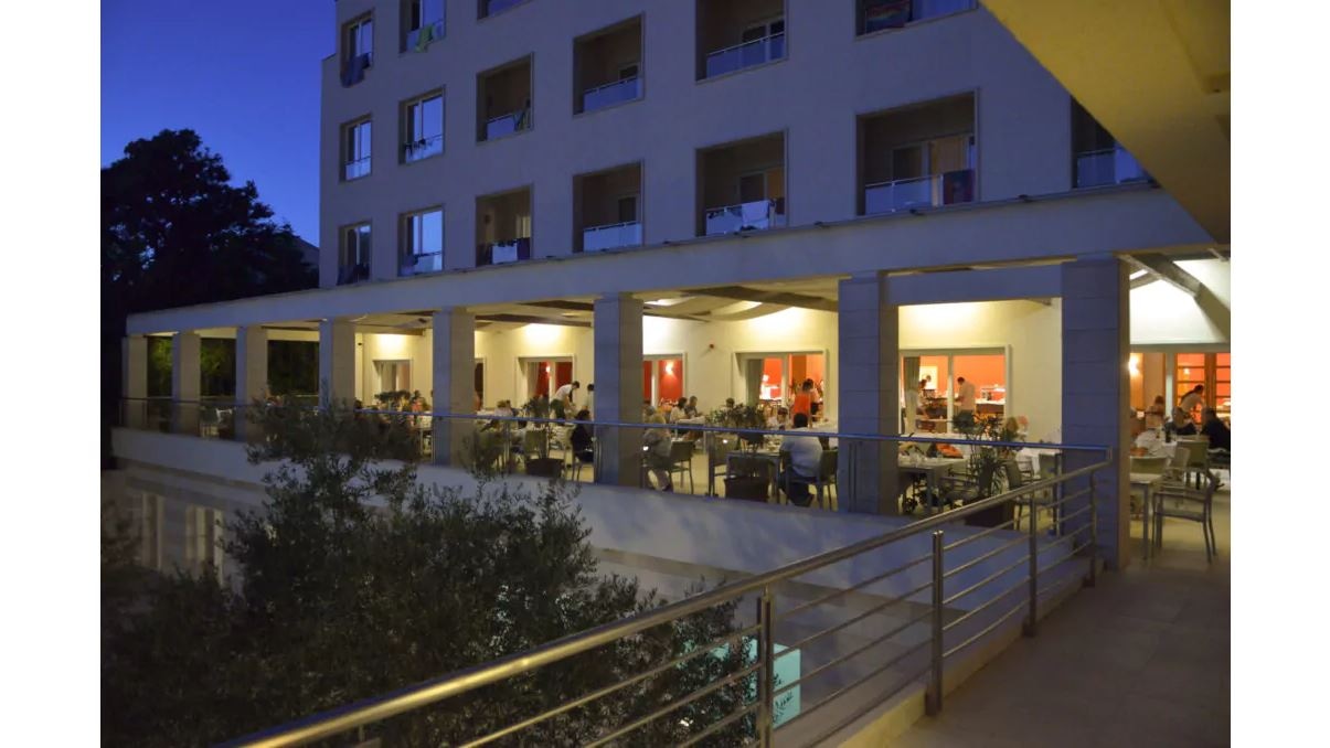 restaurants-main-restaurant