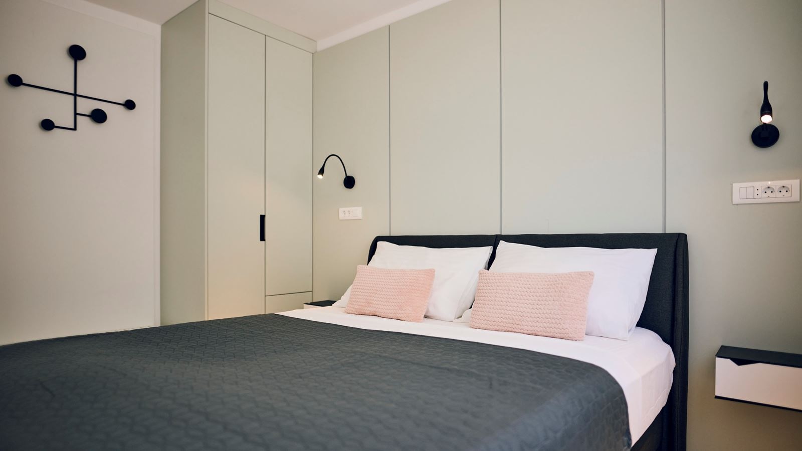 rooms-1-bedroom-apartment-terrace