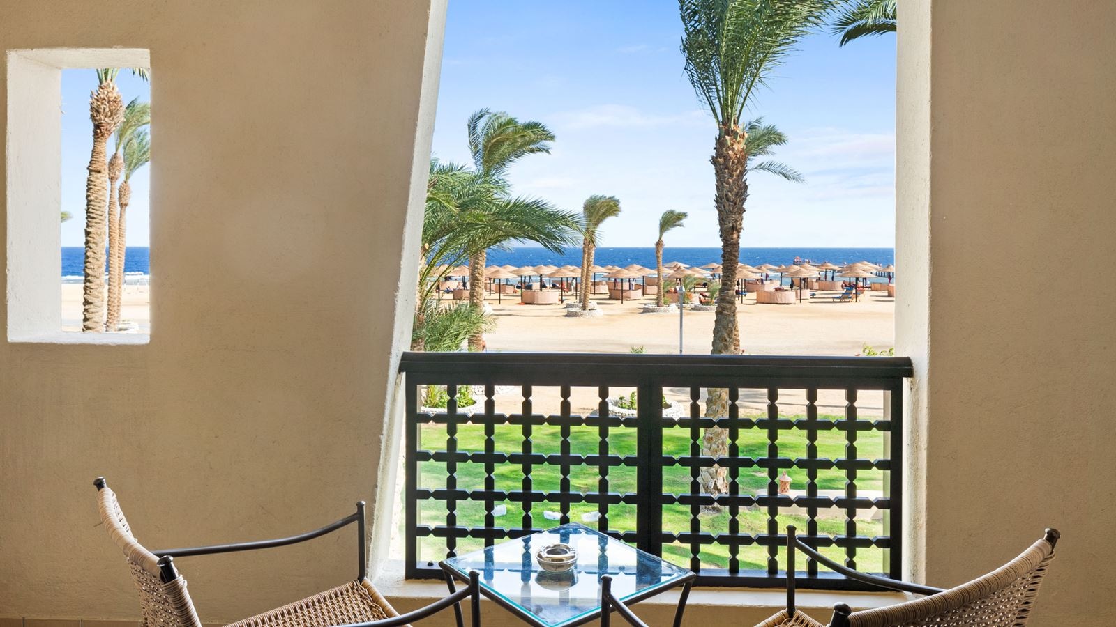 rooms-family-interleading-room-sea-view