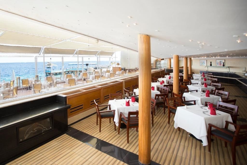 restaurants-restaurants