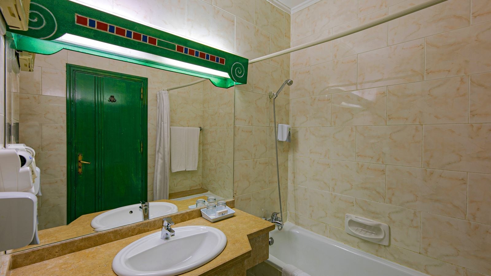 rooms-superior-side-sea-view-room