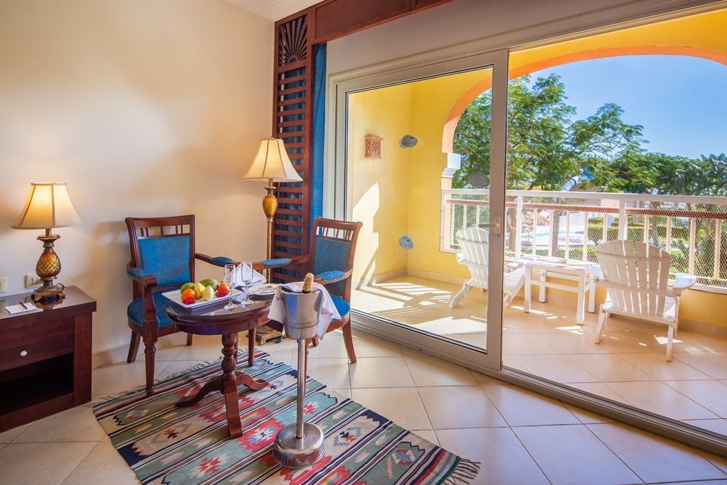 rooms-room-superior-seaview