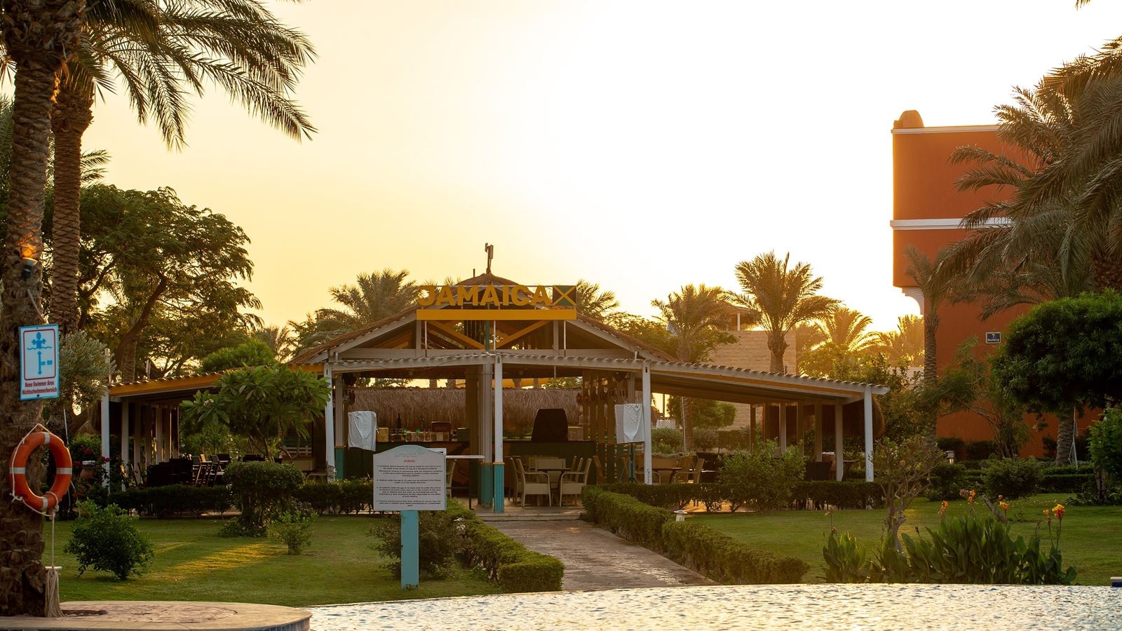 bars-jamaica-pool-bar