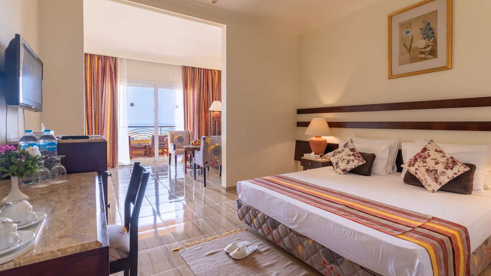 rooms-family-room-garden-view