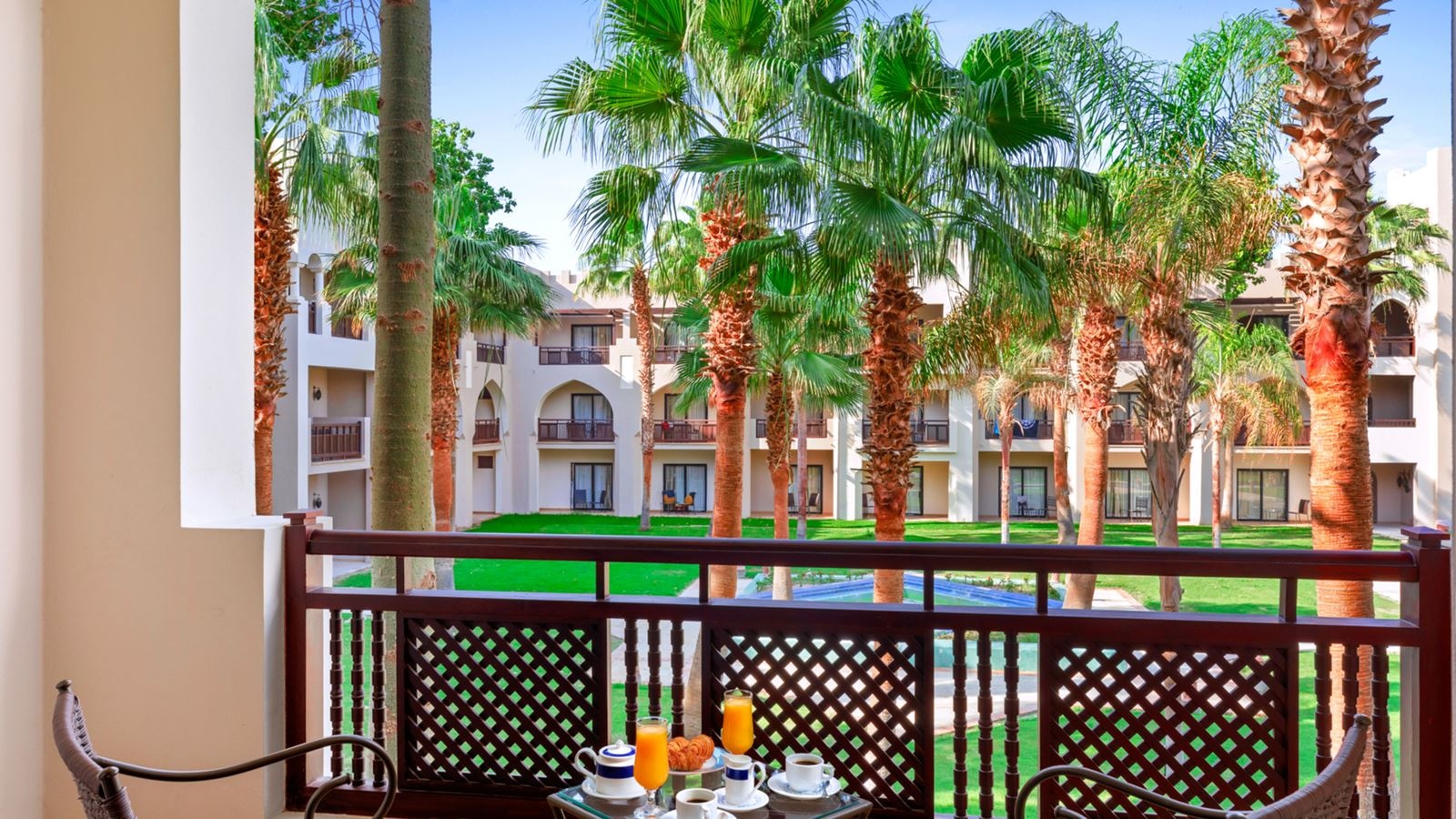 rooms-standard-room-garden-view