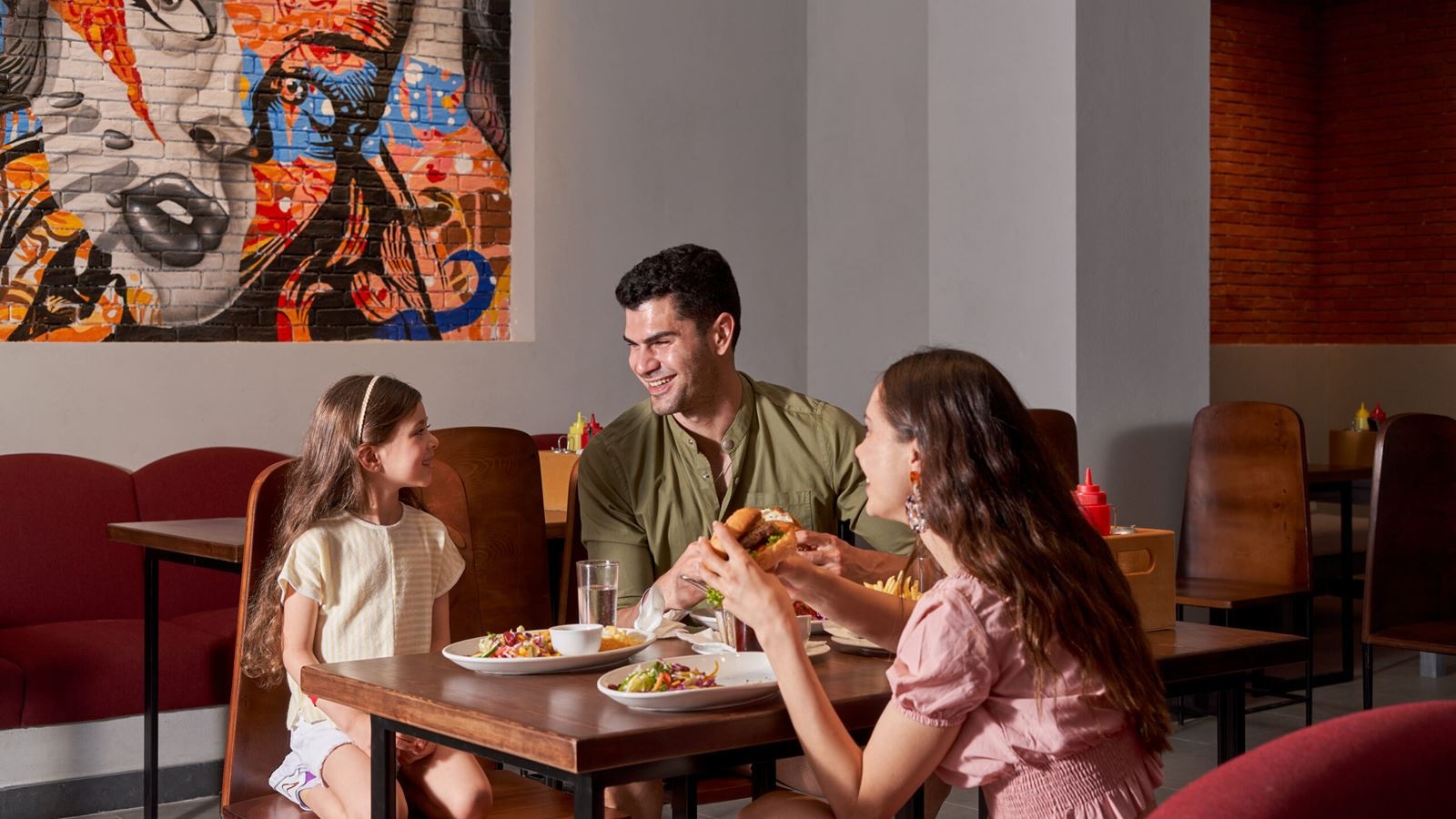 restaurants-buzzz-burger-restaurant