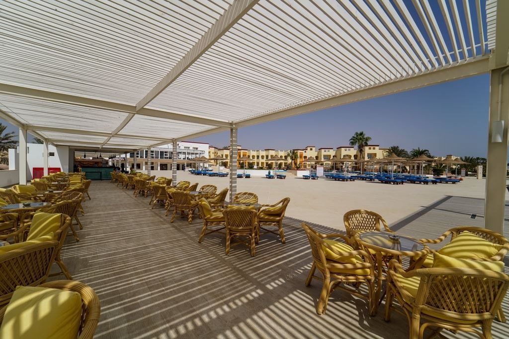 bars-aquarius-bar-pool-bar