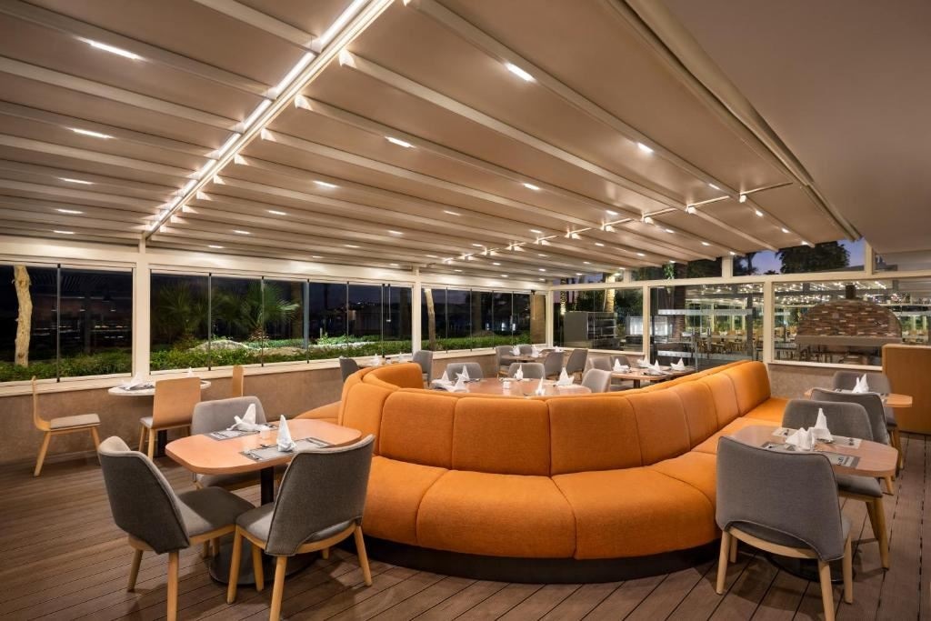 restaurants-restaurants