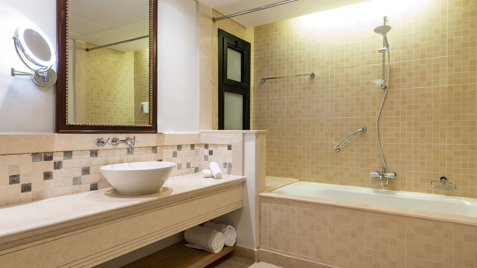 rooms-premium-suite-marina-view