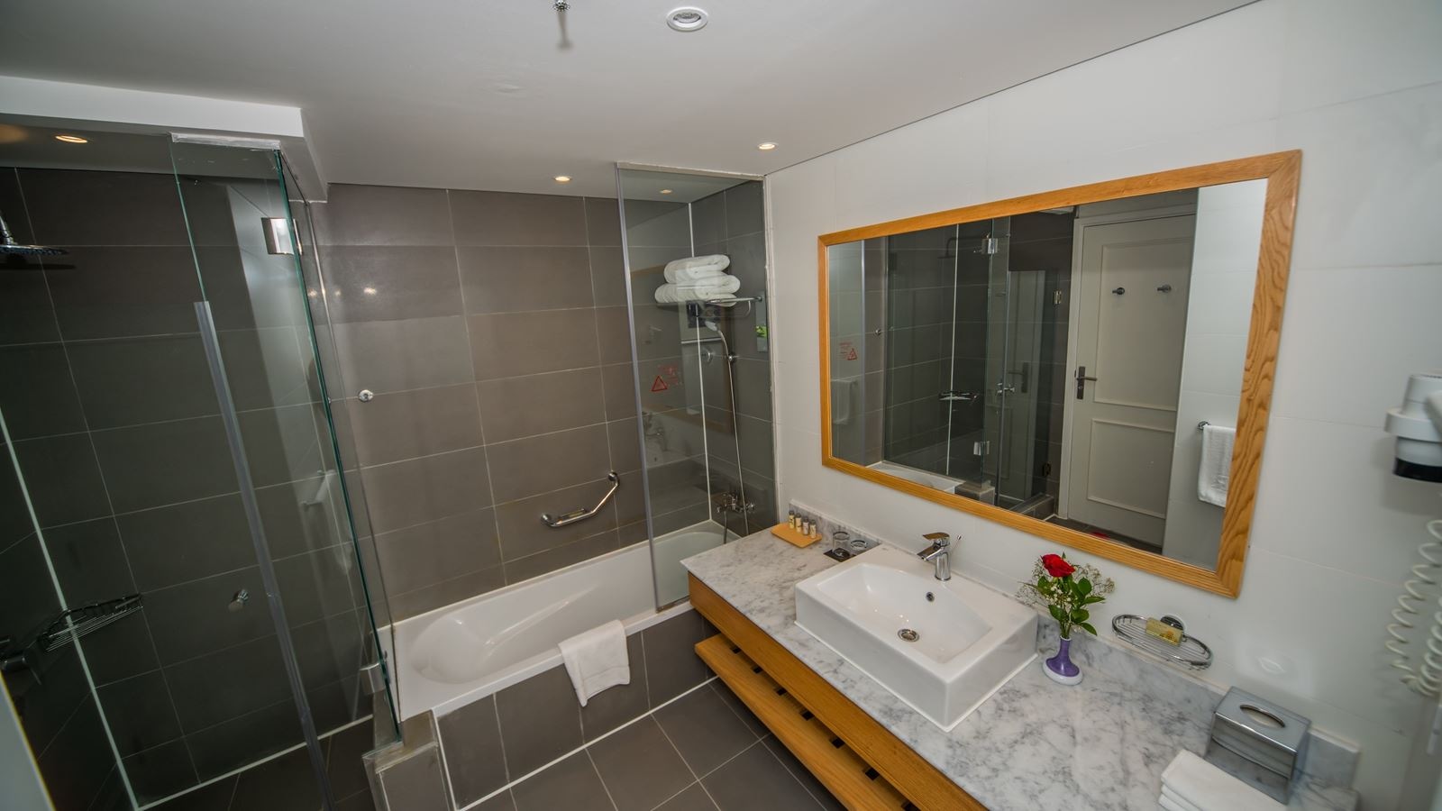 rooms-premium-suite-sea-view