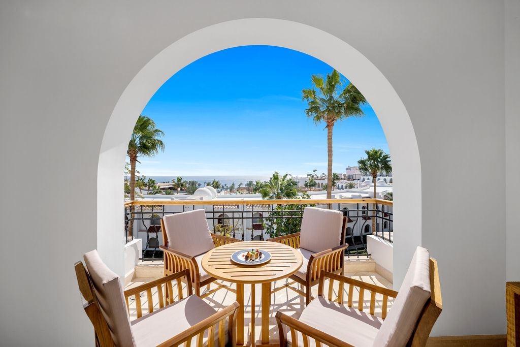 rooms-diplomatic-suite